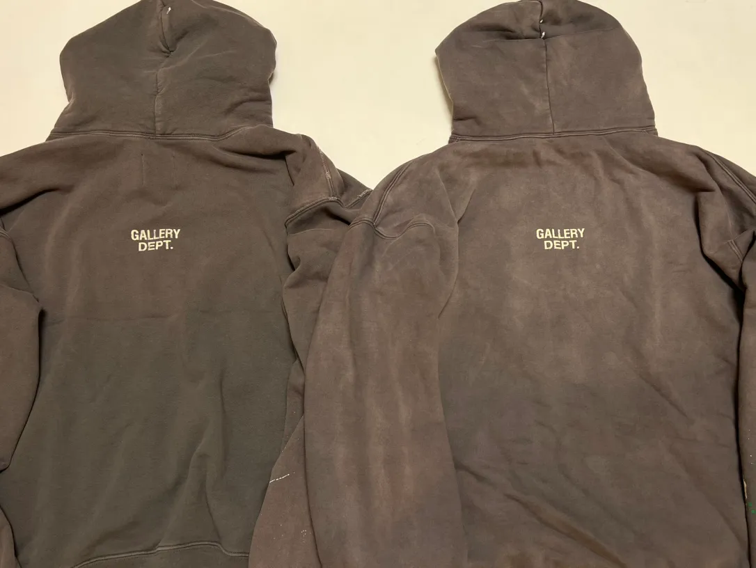 Proofing vs ZP GALLERY DEPT. 90'S RECYCLE HOODIE WASHED BLACK Recycled and distressed environmentally friendly slogan 90'S washed hoodie, washed black S-XL, ready-to-wear garments re-washed and dyed, multiple spots all over the body spray-faded, ribs cut, worn and distressed